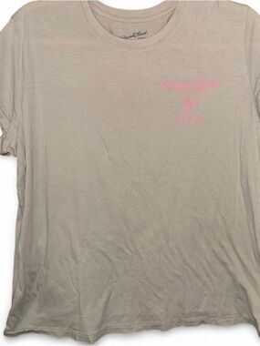 Universal Thread Tee